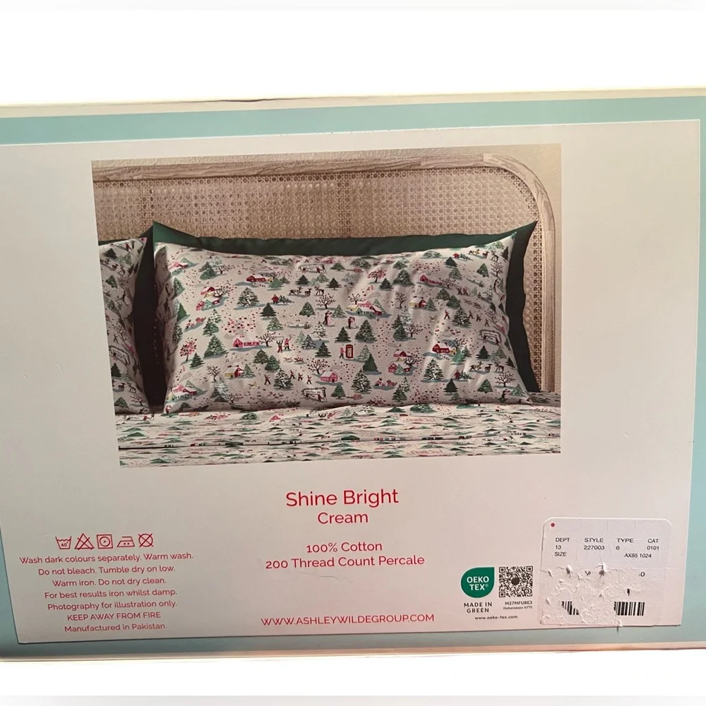 Cath Kidston London NWT Winter Heart Theme Shine Bright Standard Pillowcase Pair - Picture 4 of 7